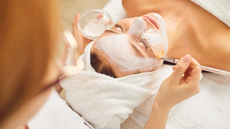 D-Tan vs. Cleanup vs. Facial – What’s the Difference?